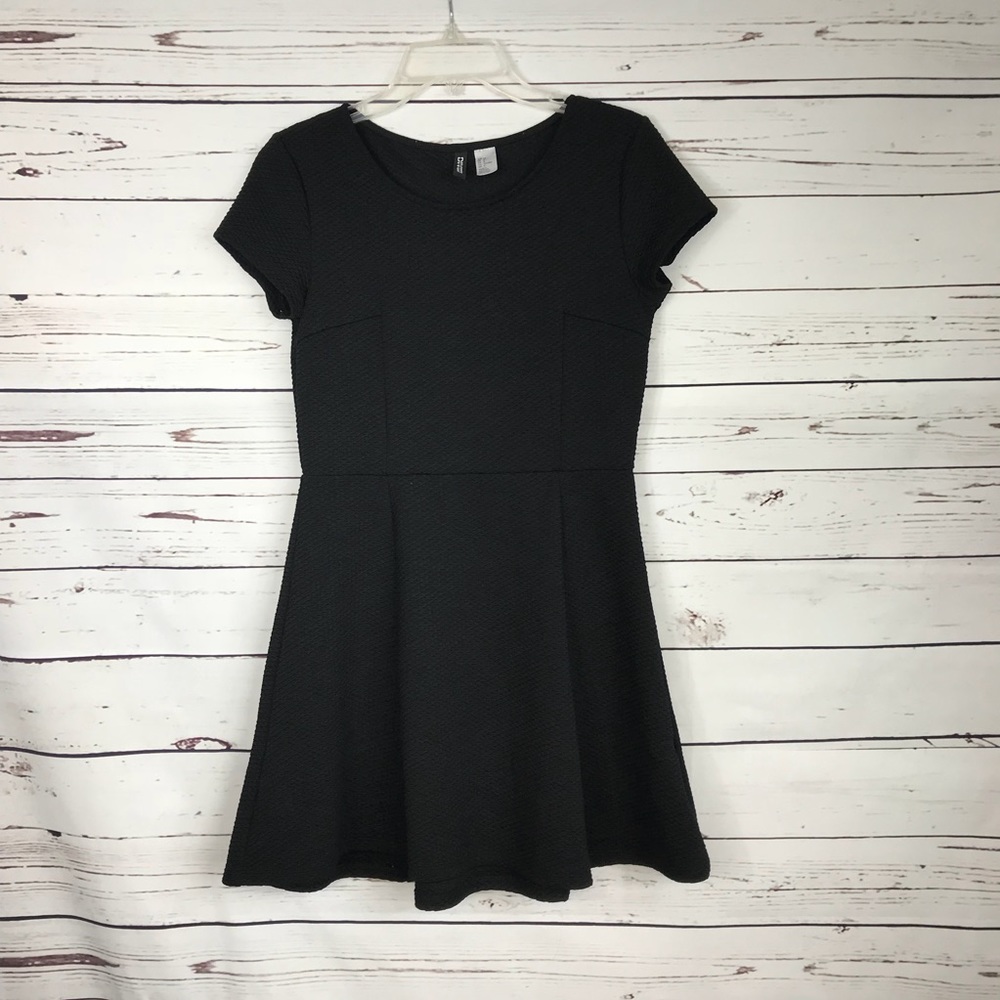 3/$20 🌸 Divided h&m black skater dress 8
